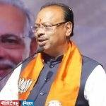 शेतकऱ्यांना कर्ज न देणाऱ्या बँकांवर आता थेट गुन्हा दाखल होणार, महसूलमंत्र्यांचे जिल्हाधिकाऱ्यांना आदेश….